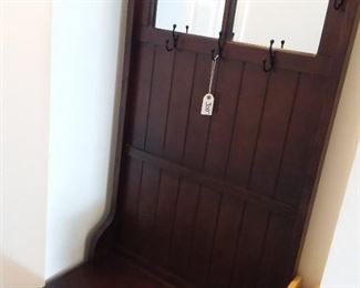 Hall tree w/bench and storage.  13' and 19' rugs