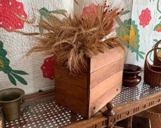 Antique Puffer Hubbard Wooden Folding Box - Minnesota