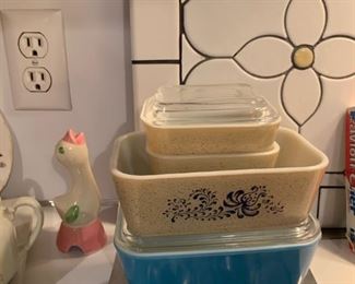 Vintage Pyrex Refrigerator Containers