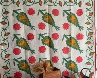 Late 1800's Handmade Applique Pineapple Variant Quilt