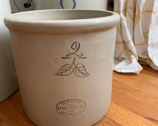 UNION Stoneware Red Wing - #2 Elephant Ear Crock