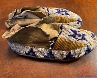 Early Youth Sioux Native American Beaded Moccasins