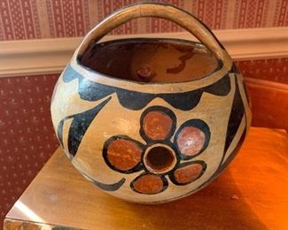 Early Native American Santo Domingo Pottery Basket