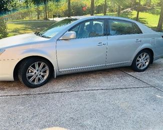  2007 Toyota Avalon.  60,761 original miles.  4 Door, Leather Interior, Navigation System, New Battery, New Tires 2019.  Title, Proper Bill of Sale. Minor Blemishes. Clean!!! Asking $7,250.00