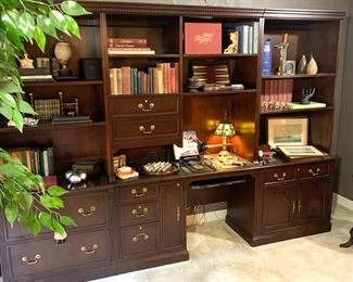 Hekman 3PC Wall Unit