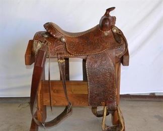214
Vintage Billy Cooks Monte Forman Balance Ride Western Saddle
This is Vintage Billy Cook 15 1/2" Western Saddle version of the Monte Forman balance ride Saddle is complete with back cinch, string ties, sterling silver conchos and trim as seen in the pictures. Saddle is in good using condition.
Missing one concho
Both makers marks on on this saddle