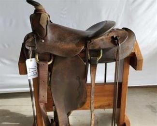 219
Macpherson Western Roping Saddle
Vintage 15" Macpherson Western Roping Saddle Los Angeles, Ca. A fork swells. Has complete rigging. Ready to go to work tomorrow. Has makers marks.
