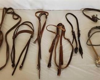406
Cowboy Headstalls and Tie Downs
Cowboy Headstalls and Tie Downs
Some parts are missing and need repair