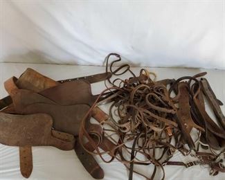 422
Loads and Loads of Misc Leather Parts and Pieces
Loads and Loads of Misc Leather Parts and Pieces
17"x17"x23" of lots of leather and nylon patrs and pieces for repairing all saddle and bridle items.