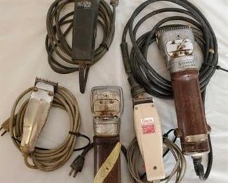 257
Five Misc Brand Name Clippper Lot
Five Misc Brand Name Clipper Lot
Raycine clippers
Stewart clip master 51-1 model
Andis detachable plus model
Stewart clipmaster
Andis ear clipper
All clippers turn on