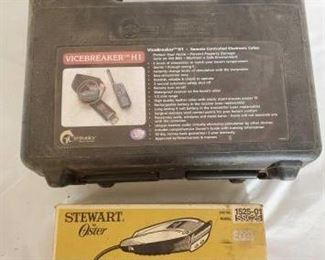 259
Stewart Animal Clipper and Tri-tronics Vicebreaker H1
Stewart Animal Clipper with box and Tri-tronics Vicebreaker H1
