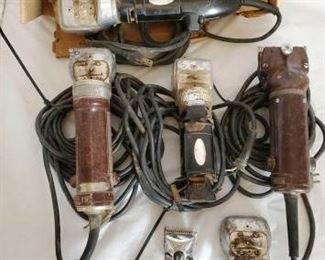 260
Nice Mixed Lot of Misc. Clippers
Nice Mixed Lot of Misc. Clippers
Oster animal clipper
Stewart clip master
Sunbeam clip master
A hand clipper
Sunbeam clipper
Some of these have extra long cords
Most all these turn on