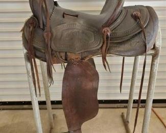 #281 • Vintage G L Co Trademark Portland Oregon Saddle