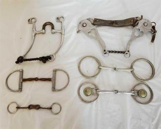 131
Six Mixed Bit Lot
Six Mixed Bit Lot
Ring snaffles
Hackamore bit
Correctional bit
Dog bone bit