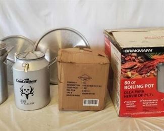 470
Cowboy Cooking Pots
Variety of Cowboy cooking pots includes:
Turkey fry pot, Seth McGunn's Bone Collector brand can cooker,
4 piece stock pot set, 80 qt boiling pot by Brinkmann, 4 Piece stockpot set and 2 misc lids - 1-80 qt and 1 - 60 qt.