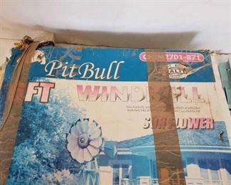 427
Yard Windmill and 3 brass snaps 2 are Hamilton brand approximately 3 in
Yard Windmill new in box. Box has broken but taped back together. 3 brass snaps 2 are Hamilton brand approximately 3 in