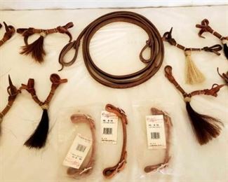 358
Cowboy Harness Horsehair Tassel Chin Strap, Harness Leather Chin Straps and Roping Reins
New Cowboy Harness Horsehair Tassel Chin Strap, Harness Leather Chin Straps and Roping Reins
Harness leather Roping Rein 10'
8- Horsehair chin straps
3-Colorado Saddlery chin strap
All new, some with tags