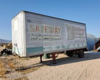 601	

Safeway Dry Van Trailer
Utility Dry Van Semi-trailer  8' x 25' and 9' tall
10/1973
GVWR  35000
GVWR Rear 19000
Trailer Vin # 7L4-6415-024