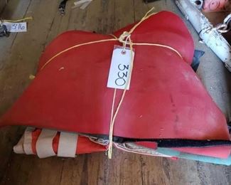330
2-Neck Sweats, 2-Fly Sheets, Slinky Withers Protector and a Light Blanket
2-Neck Sweats, 3-Fly Sheets and a Light Blanket and a slinky withers protector. Average horse size and a size 72 and an 80.
Weatherbeeta 75"
All in good condition, just needs to be cleaned