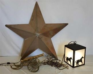 483
Western Home Decor
Western Home Decor
3 - items
Western metal star 34"
Western style hanging lamp, glass panes with metal horse deco measures 9' high x 7" wide cord has chain with on /off switch.