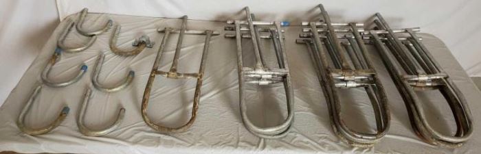 294
Bridle Hooks and Hanging Saddle Racks
12- Bridle Hooks
11-Hanging Saddle Racks
7- 1/2" clamps
4- 1" clamps