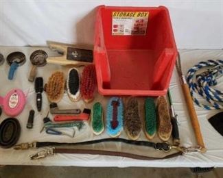 526
Grooming Items Galore, Foal Creep Feeder and Lead Rope
Grooming Items Galore, Foal Creep Feeder and Lead Rope. Lot also includes a twitch, boot jack, and several hoof picks.