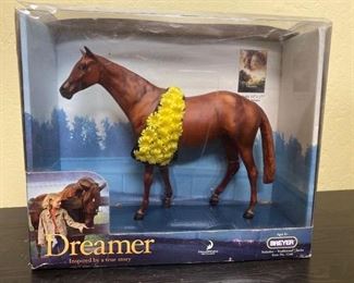 77
Breyer Collectable Horse "Dreamer" still in Box
Breyer Collectable "Dreamer" still in Box
Has makers mark