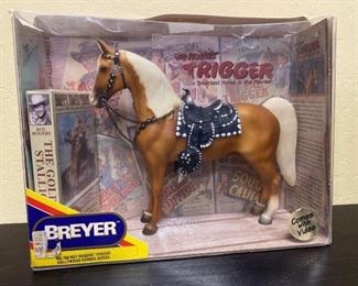 80
Breyer Roy Rogers Trigger Hollywood Horses Series Collectable Still in Box
Breyer Roy Rogers Trigger Hollywood Horses Series Collectable still in box
Top of box is missing