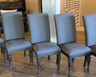 Riverside Furniture Corinne Dining Room Table w/ 8 Chairs	Table: 30x54x71-53in. Chairs: 40x20x23in	HxWxD