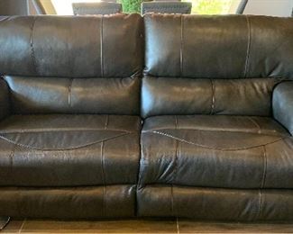 #1 Jackson Furniture Catnapper Faux Leather Reclining  Sofa/Couch	41x90x42in	HxWxD