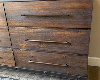 Austin Group Rustic Forge 6 Drawer Dresser	37.5x66.5x19in	HxWxD
