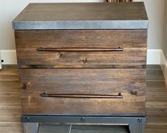 2pc Austin Group Rustic Forge Nightstands PAIR	28x28x19in	HxWxD

