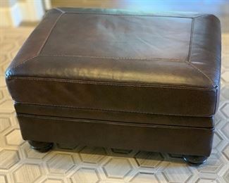Ashley Furniture Leather Ottoman 19x33x23in HxWxD