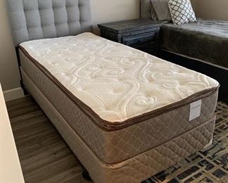 #1 Tufted Headboard Twin Bed w/ Mattress & Box Spring 49 x 39 x 83 HxWxD