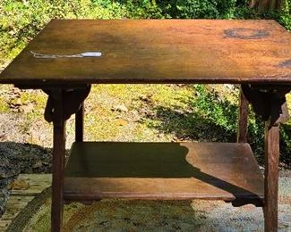 Arts and Crafts oak side table with original finish