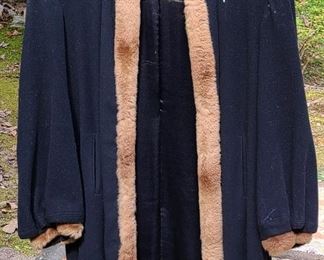 Vintage ladies coat with fur edge please for for sizes