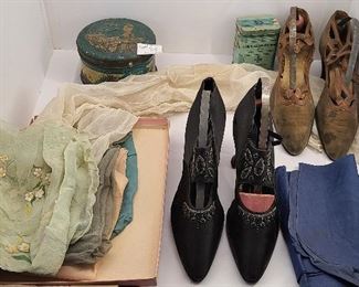 antique and vintage women's shoes