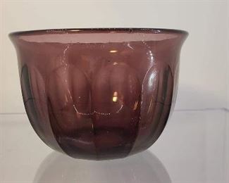 Antique blown flint glass Pittsburgh American amethyst glass finger bowl