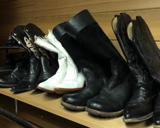 Ladies cowboy boots 