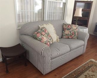 Great loveseat
