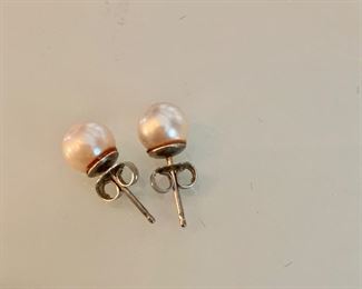 $45 Pair of pearl stud earrings 
