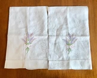 $30 - Embroidered  linen hand towels (2).  14" x 21.5" 