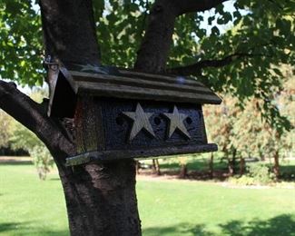 Many bird feeders and similar