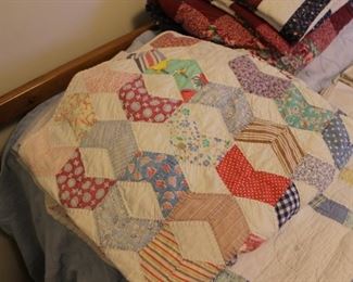 Antique combo machined - hand-stitched quilt