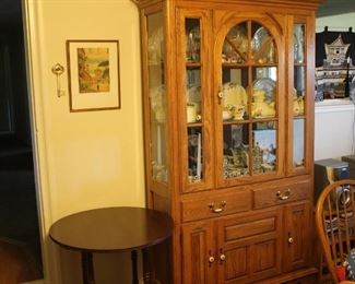 Oak china cabinet in excellent condition - matches the Amish dining table