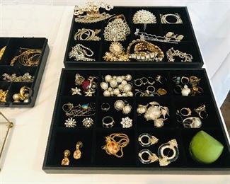 Fabulous jewelry for those who love bling!