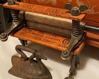 Horseshoe Wringer Salesman Sample