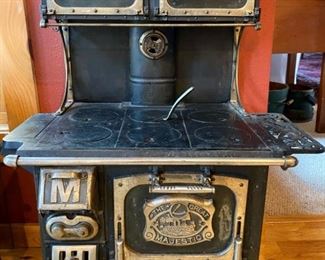 •	Antique Majestic Jr. Salesman Sample Wood Stove 30" (Rare)