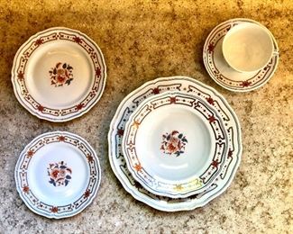 Richard Ginori, Italy, “Taormina”, service for 12, with extra dinner plates 