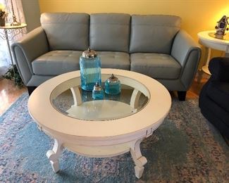 Round coffee table - has a matching lamp table